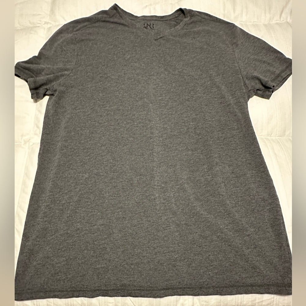 Rock & Republic V-neck Shirt Large